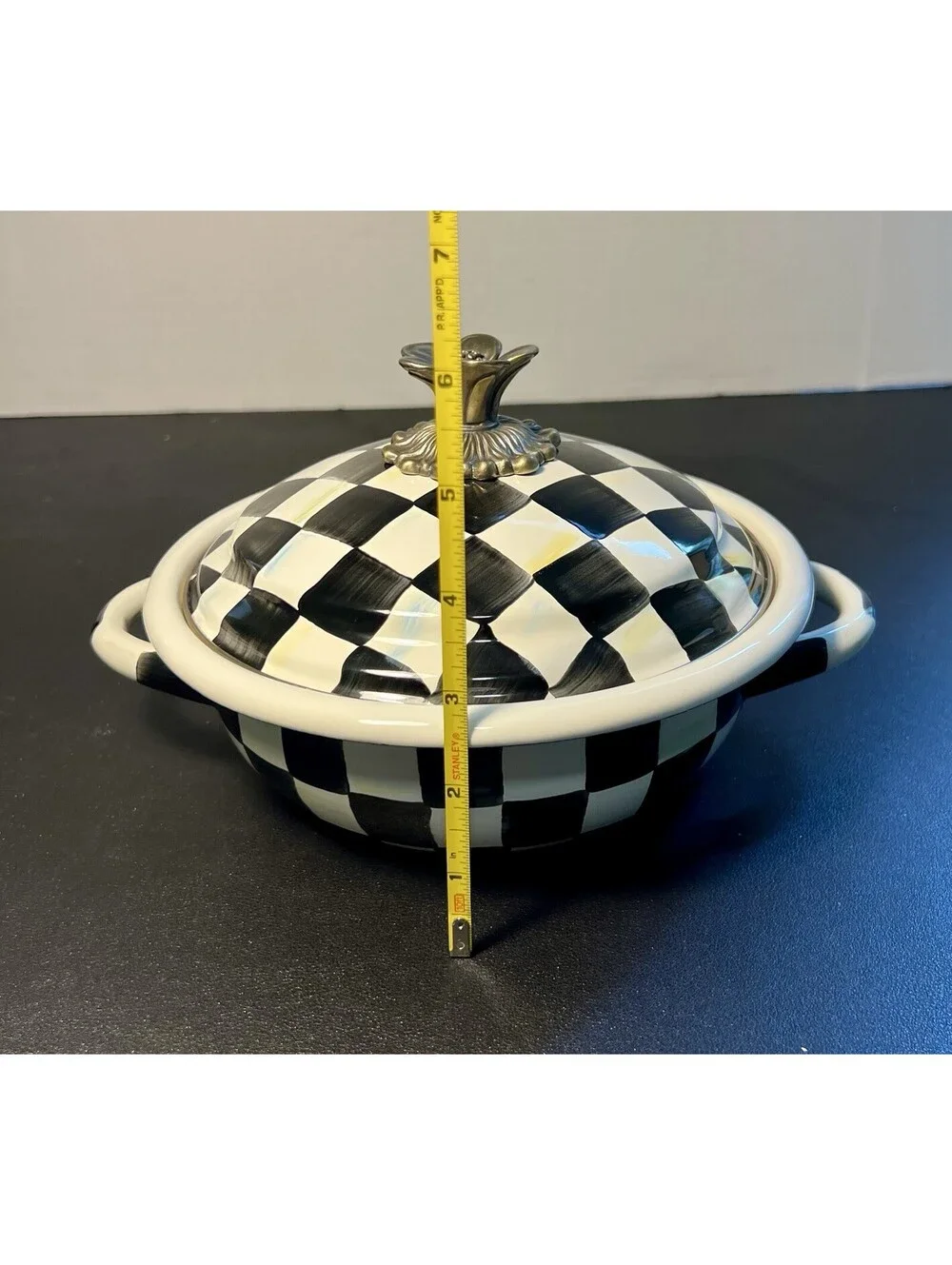 NIB MacKenzie-Childs 2000s Casserole Courtly Check Enamel Black White, 8.5x5.5